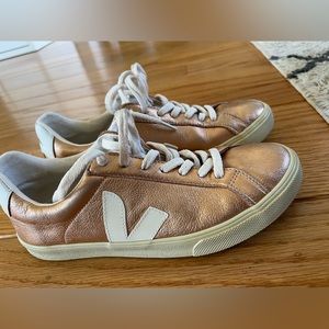 Veja Esplar Womens 38 Rose Gold